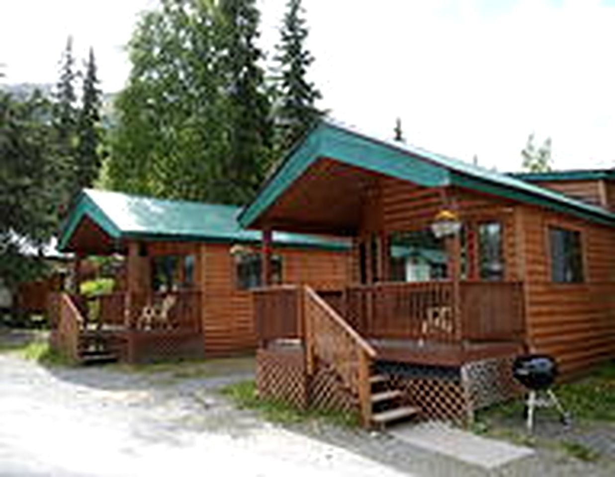 Lovely Cabin with Lofted Interior Perfect for Nature Lovers in Alaska
