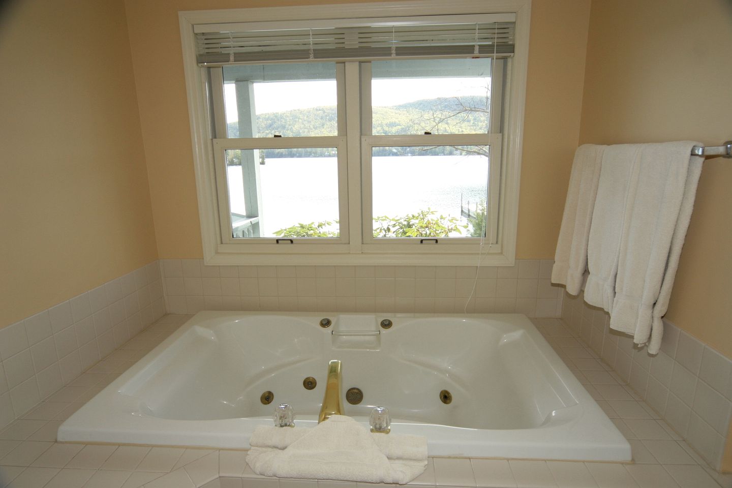 Fantastic Family Rental with Interior Spa in New York