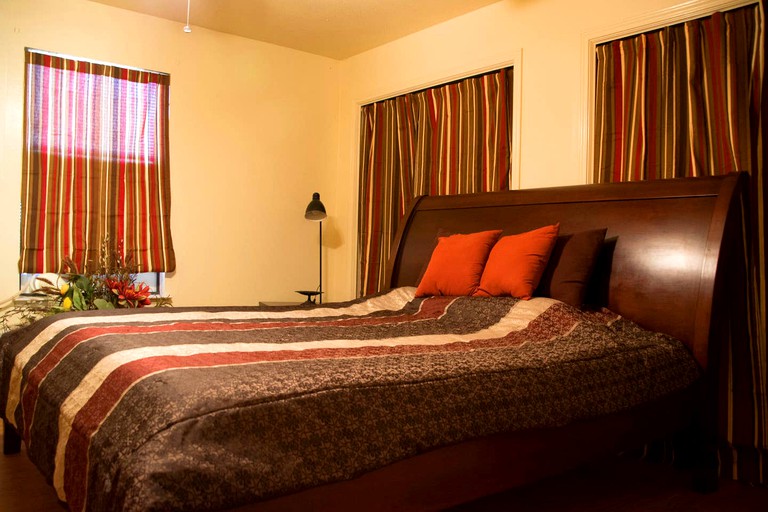 Cabins (Killeen, Texas, United States)