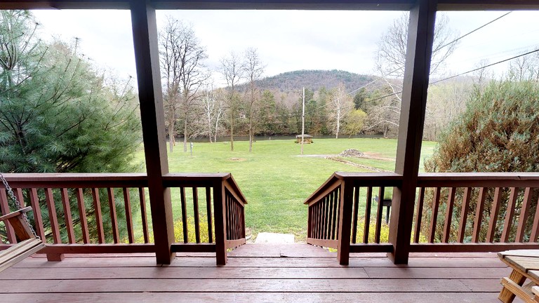 Cabins (Gaines, Pennsylvania, United States of America)