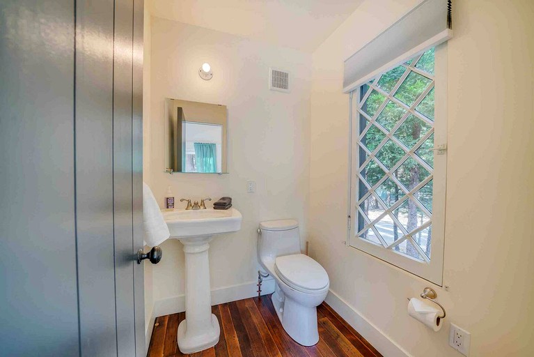 The Perch at Twin Peaks Cabin 4, Cabins, Twin Peaks, United States of