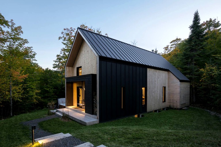 Cabins (Petite-Rivière-Saint-François, Quebec, Canada)