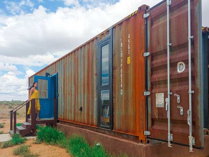 Containers (El Prado, New Mexico, United States of America)