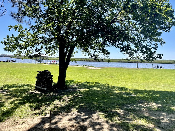 Cabins (Brazoria County, Texas, United States of America)