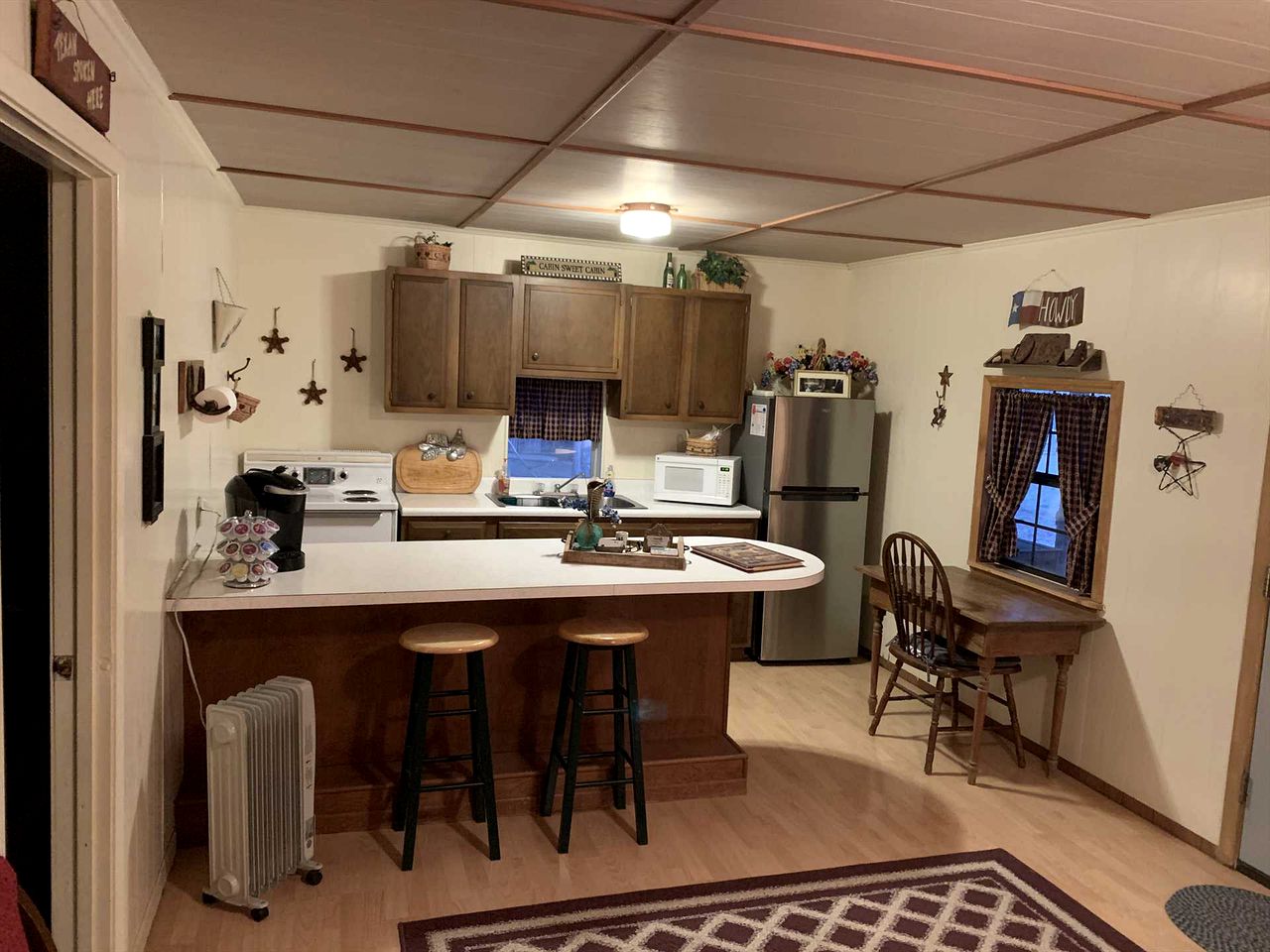 Clear River Cabin on the Medina River in Bandera, Texas