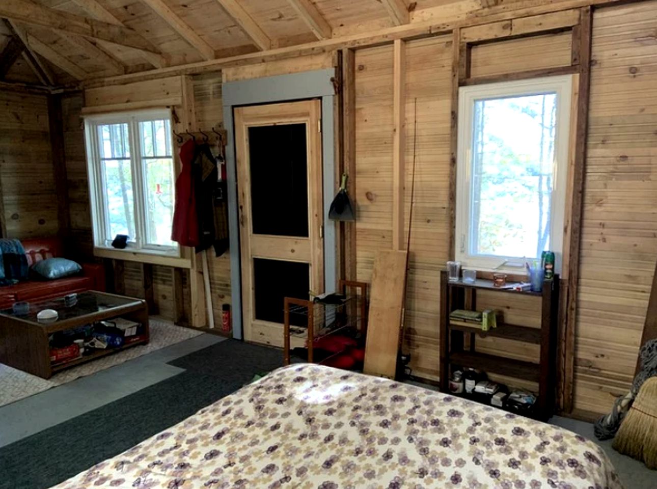 Peaceful Ontario Glamping Cabin on Six Mile Lake