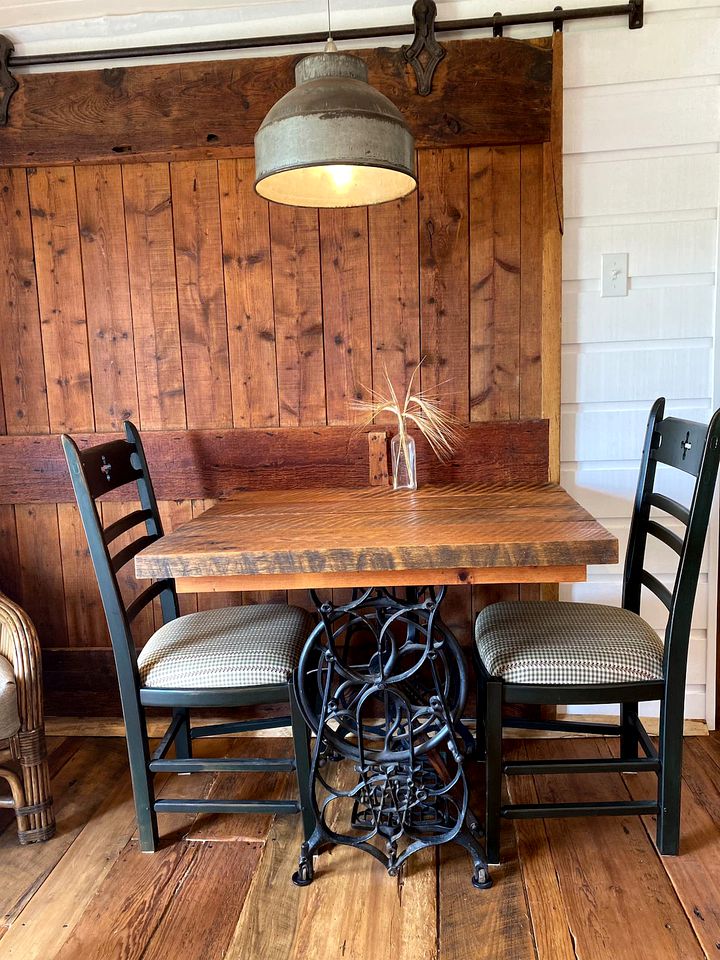 Great Quebec Cabin for a Romantic Getaway in Canada