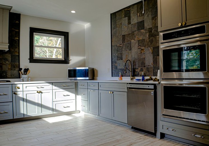 Cabins (Cleveland, New York, United States of America)