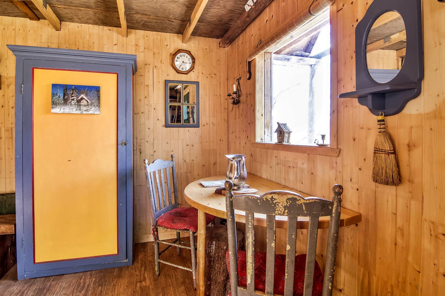 Gorgeous Quebec Tiny House Perfect for Glamping in Canada