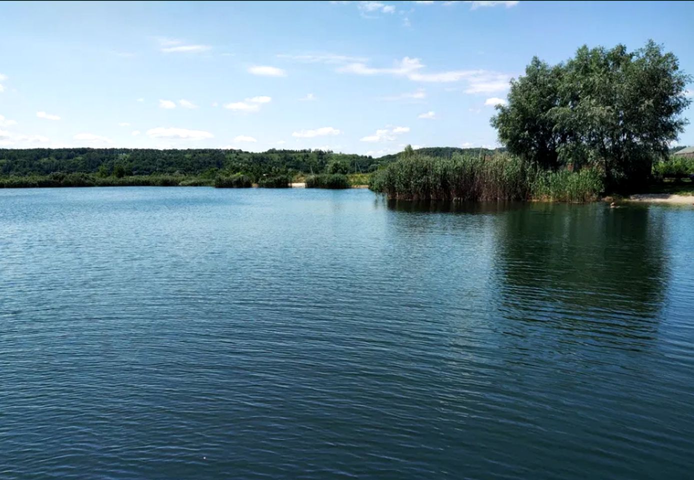 Lakefront Cabin Rental near Kiev for Relaxing Holidays in Ukraine
