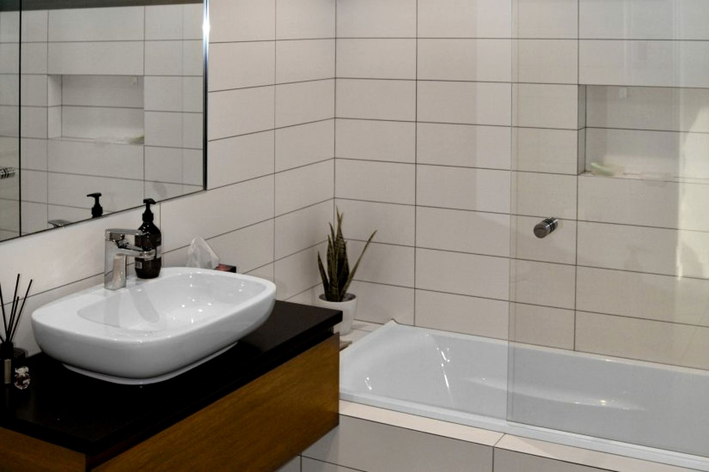 Gorgeous Rental with Spectacular Views of Tutukaka Harbour for a Luxury New Zealand Holiday