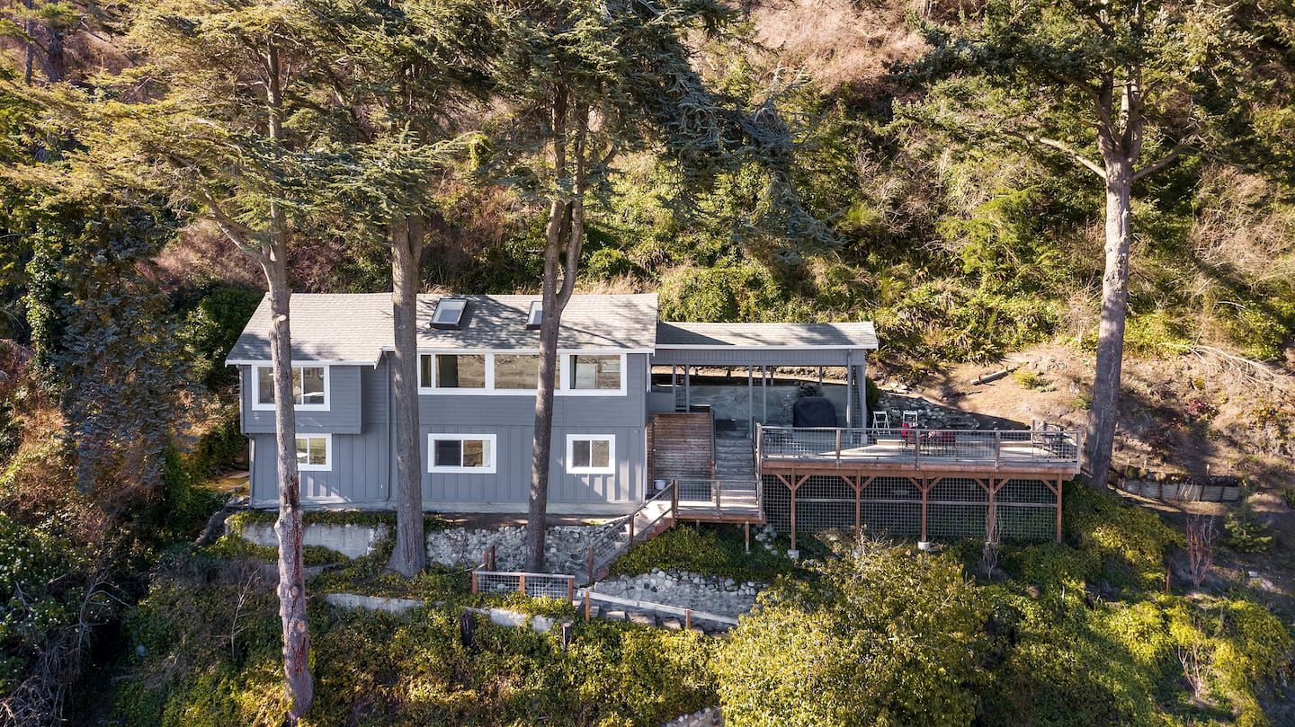 Glorious Whidbey Island Accommodation on Double Bluff Beach