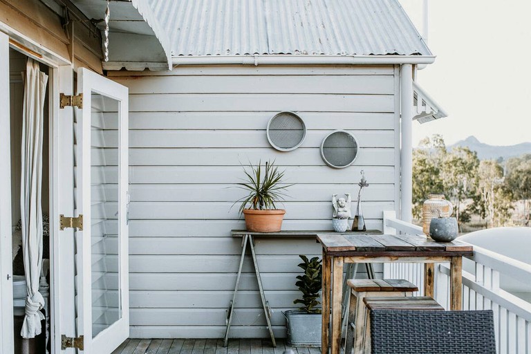 Cottages (Woolooman, Queensland, Australia)