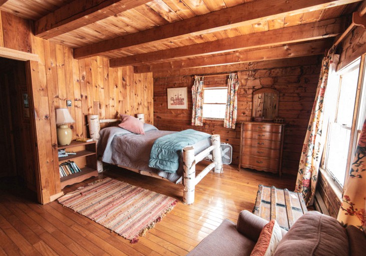 Ogontz Rustic Resort, Log Cabins 62992, Lyman, United States of America
