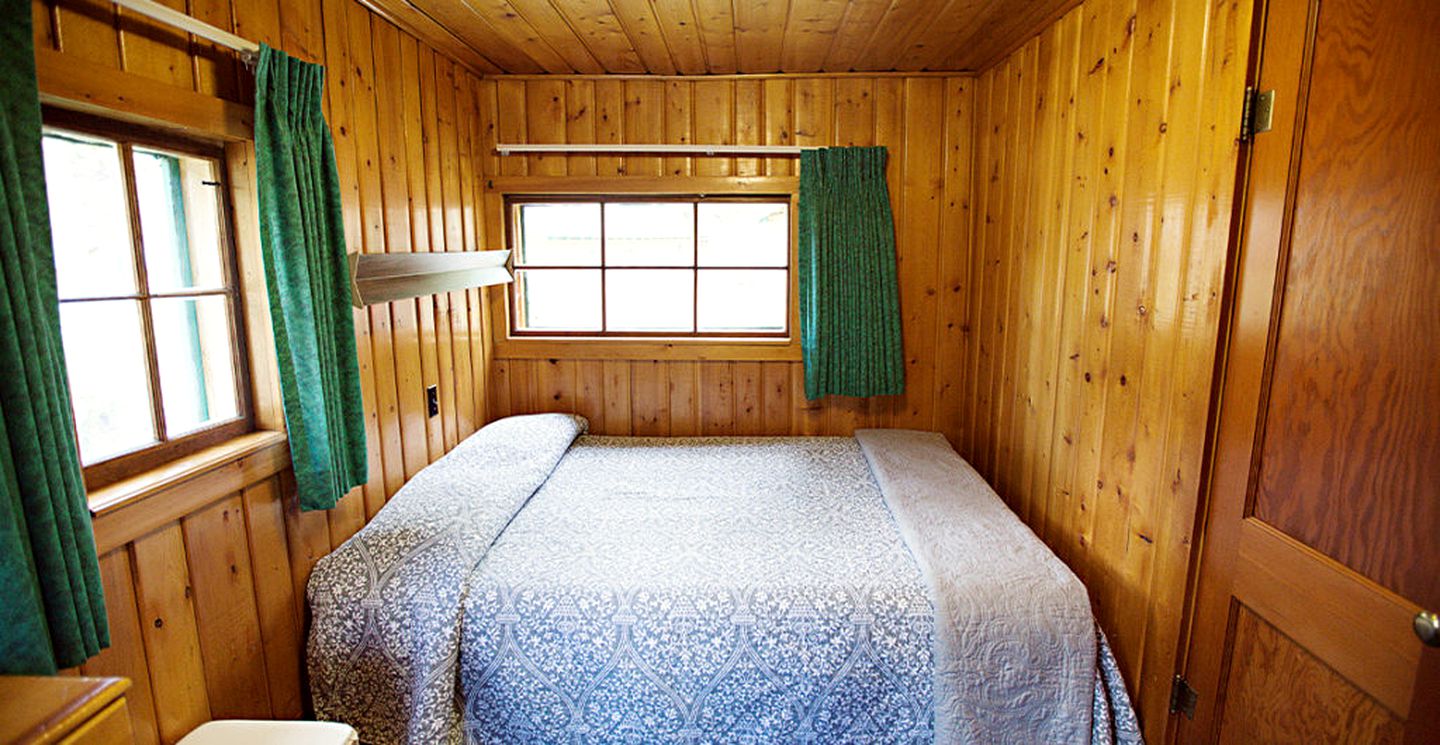 Inviting Estes Park Cabin for a Vacation in Colorado