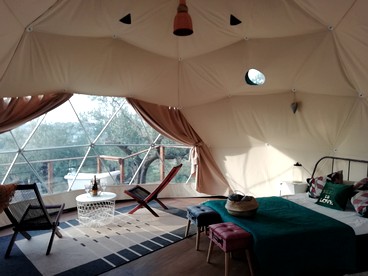 Tranquil Glamping Dome Accommodation for a Romantic Getaway in Italy - Photo 3