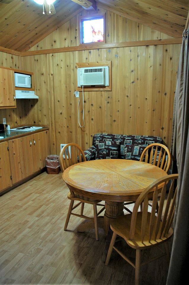 Wonderful Cabin with Outdoor Deck and Living Space in Alaska