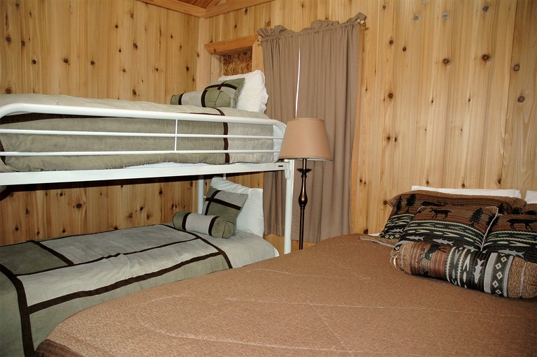 Cabins (United States of America, Cooper Landing, Alaska)