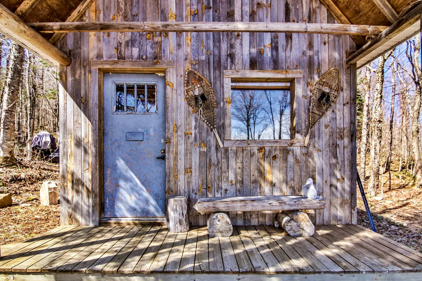 Gorgeous Quebec Tiny House Perfect for Glamping in Canada