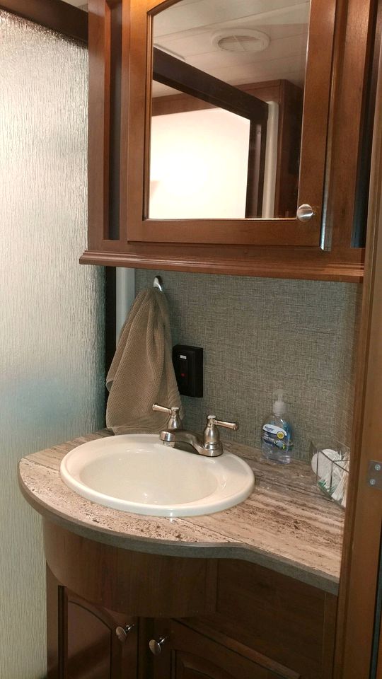 Spacious Caravan Rental for a Unique Vacation in Tennessee