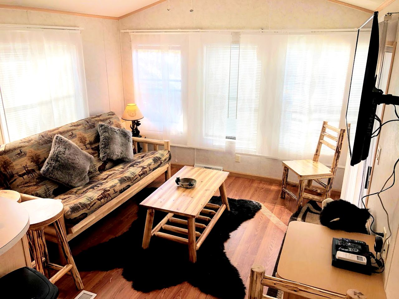 Romantic North Carolina Mountain Cabin for a Whittier Vacation