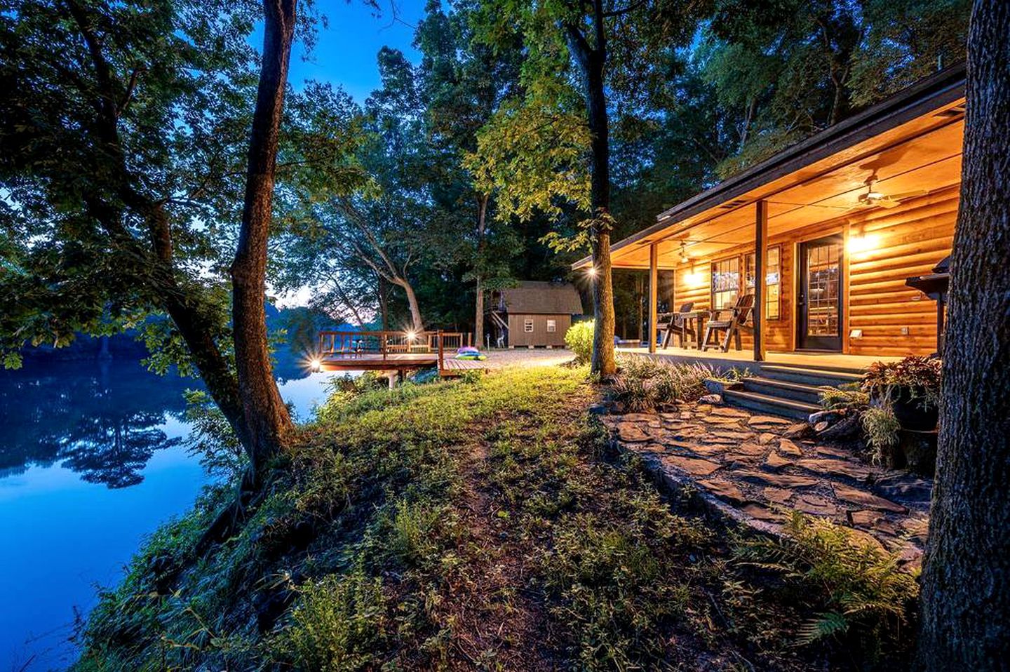 Beautiful Broken Bow Cabin with Private River Access