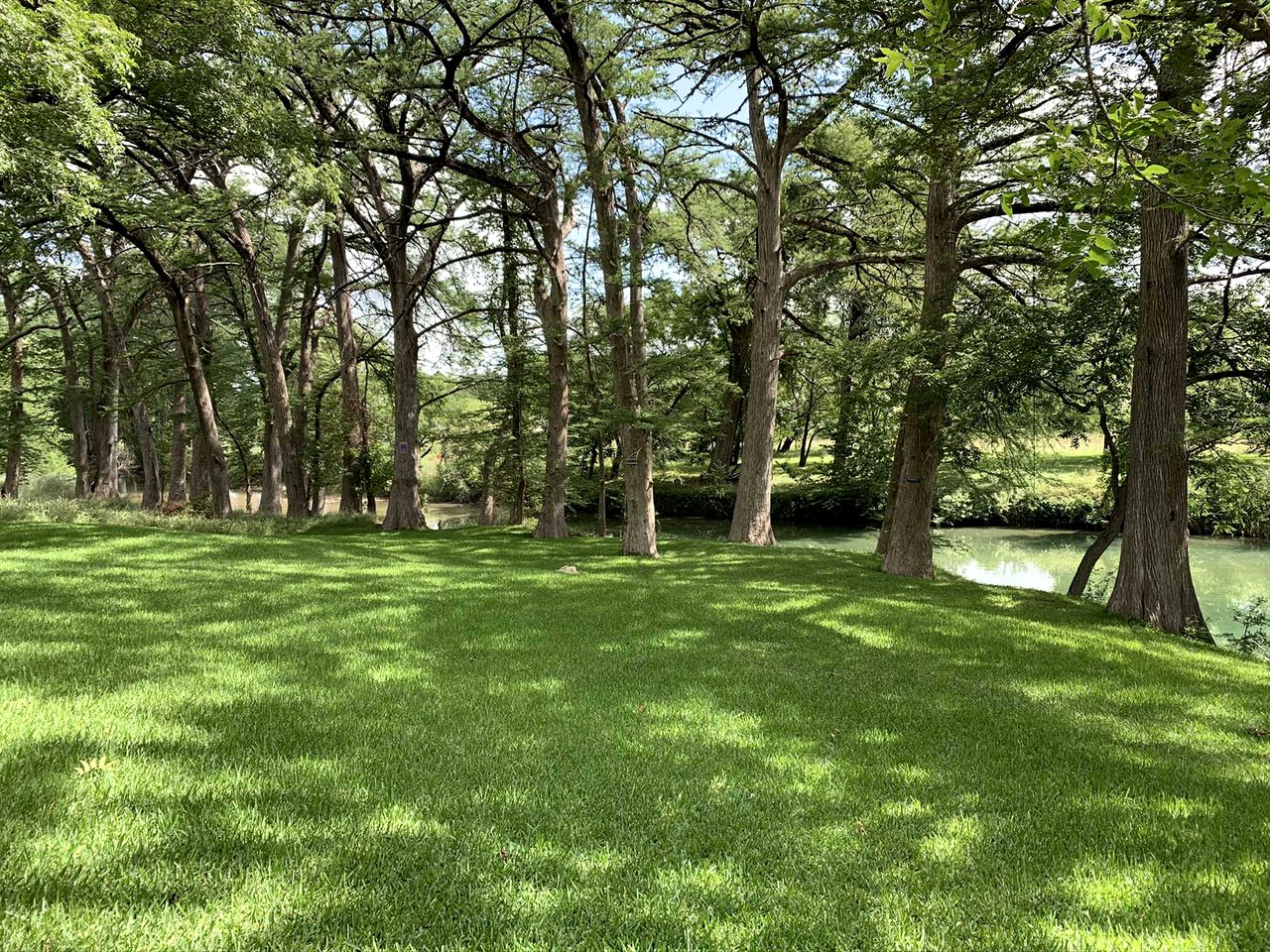 Clear River Cabin on the Medina River in Bandera, Texas