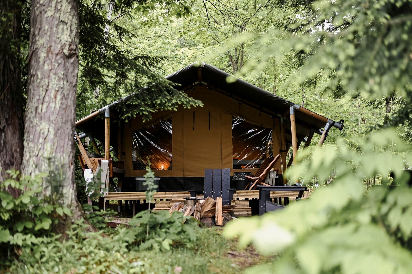 Secluded Safari Tent with Amazing Lakefront Vistas, Sauna and Barbecue in North Woodstock, New Hampshire