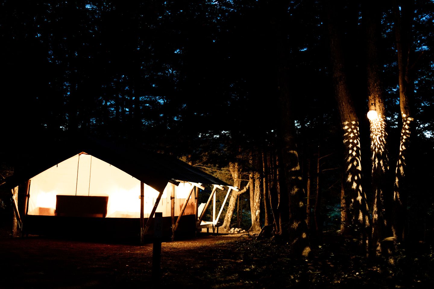Secluded Safari Tent with Amazing Lakefront Vistas, Sauna and Barbecue in North Woodstock, New Hampshire