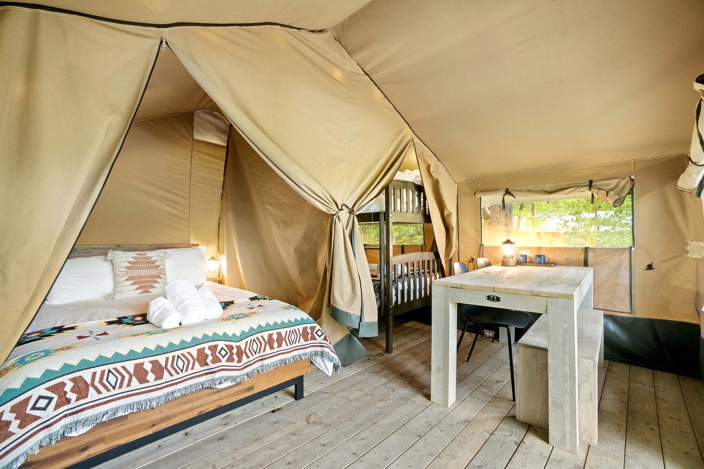 Secluded Safari Tent with Amazing Lakefront Vistas, Sauna and Barbecue in North Woodstock, New Hampshire