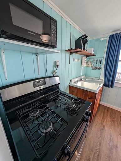 Cottages (United States of America, North Truro, Massachusetts)