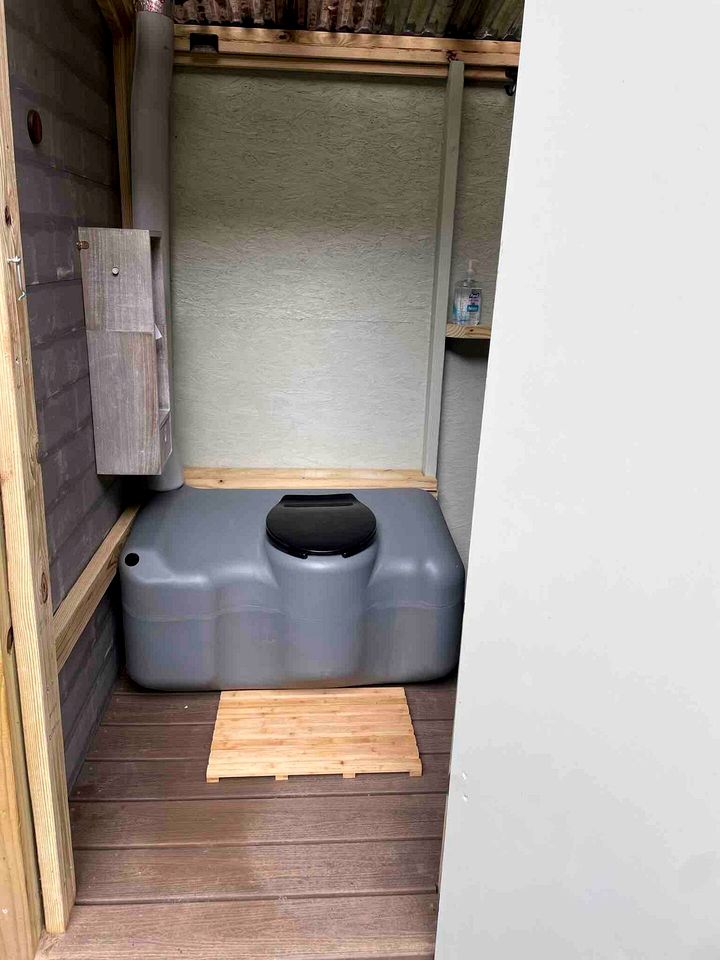 Off Grid Tiny Cabin Ideal for Couples in Burnsville, North Carolina