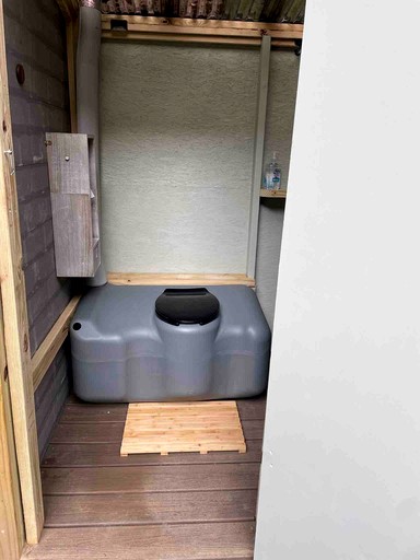 Off Grid Tiny Cabin Ideal for Couples in Burnsville, North Caroline | Cabins (Burnsville, North Carolina, United States of America)