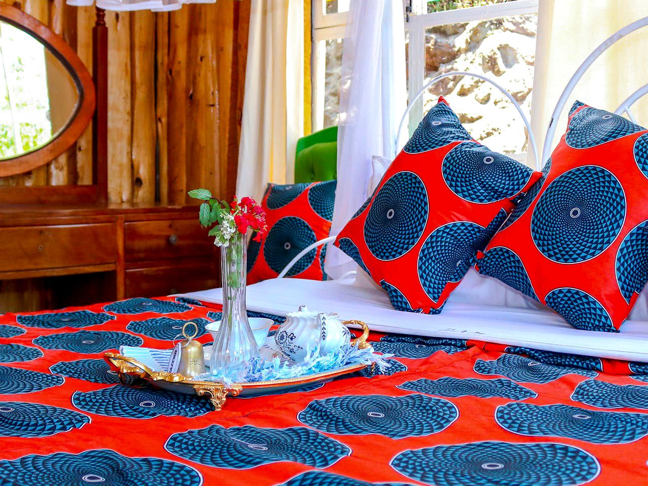 Rustic Cottage Getaway with a Shared Swimming Pool near Nakuru in Kenya