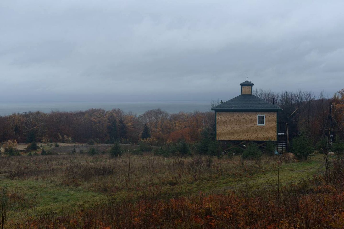 Cheerful Victoria Beach Cabin Rental Ideal for Glamping in Nova Scotia