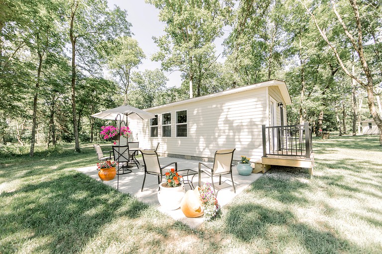 Cozy Cabin near Owensville, Missouri - Perfect for a Glamping Getaway with Your Significant Other