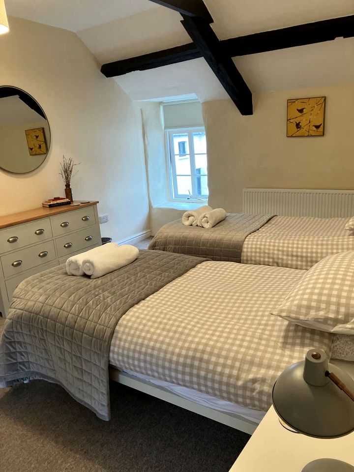 Incredible Cottage with Hot-tub in Pembrokeshire, Wales