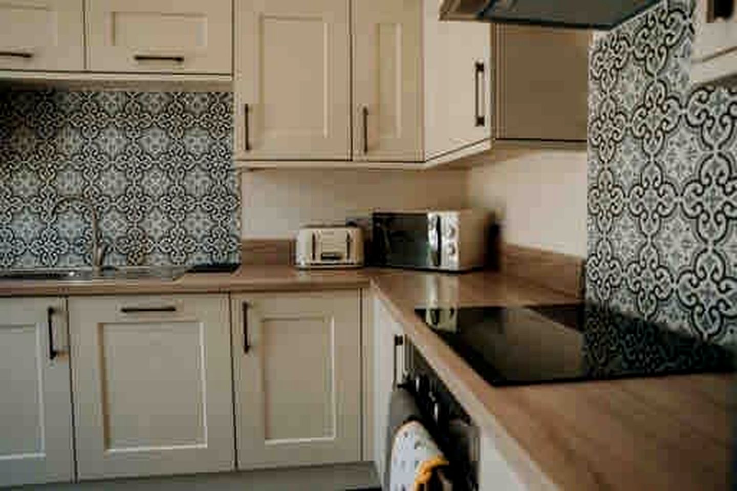 Incredible Cottage with Hot-tub in Pembrokeshire, Wales