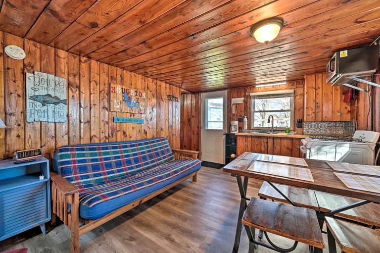 Cabins (United States of America, Houghton Lake, Michigan)