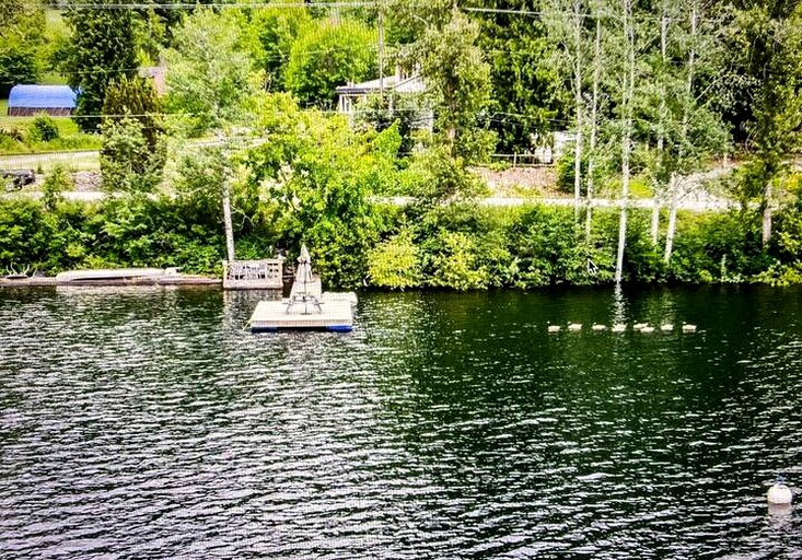 Cabins (Balmoral, British Columbia, Canada)