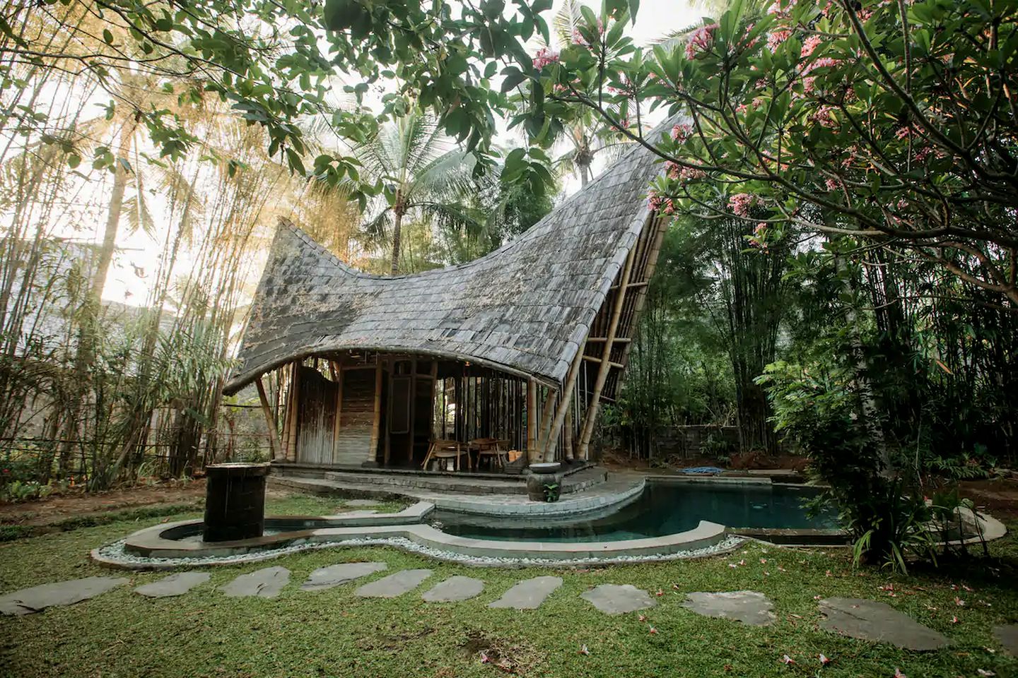 Magical Bali Villa With Pool and Tropical Surroundings