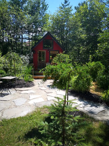 Cabins (The Blue Mountains, Ontario, Canada)