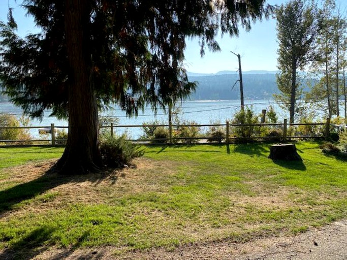 Beach Houses (Balmoral, British Columbia, Canada)