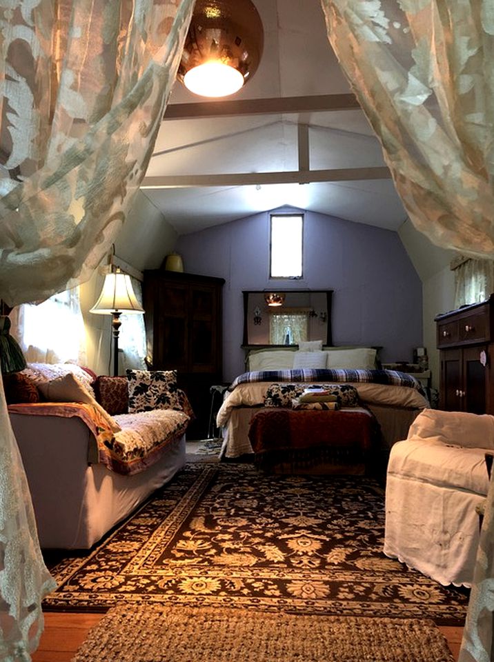 Charming Cabin Rental for a Relaxing Getaway in White Sulphur Springs, New York