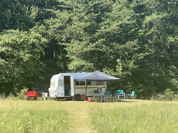 Lovely caravan rental perfect for glamping in Tennessee