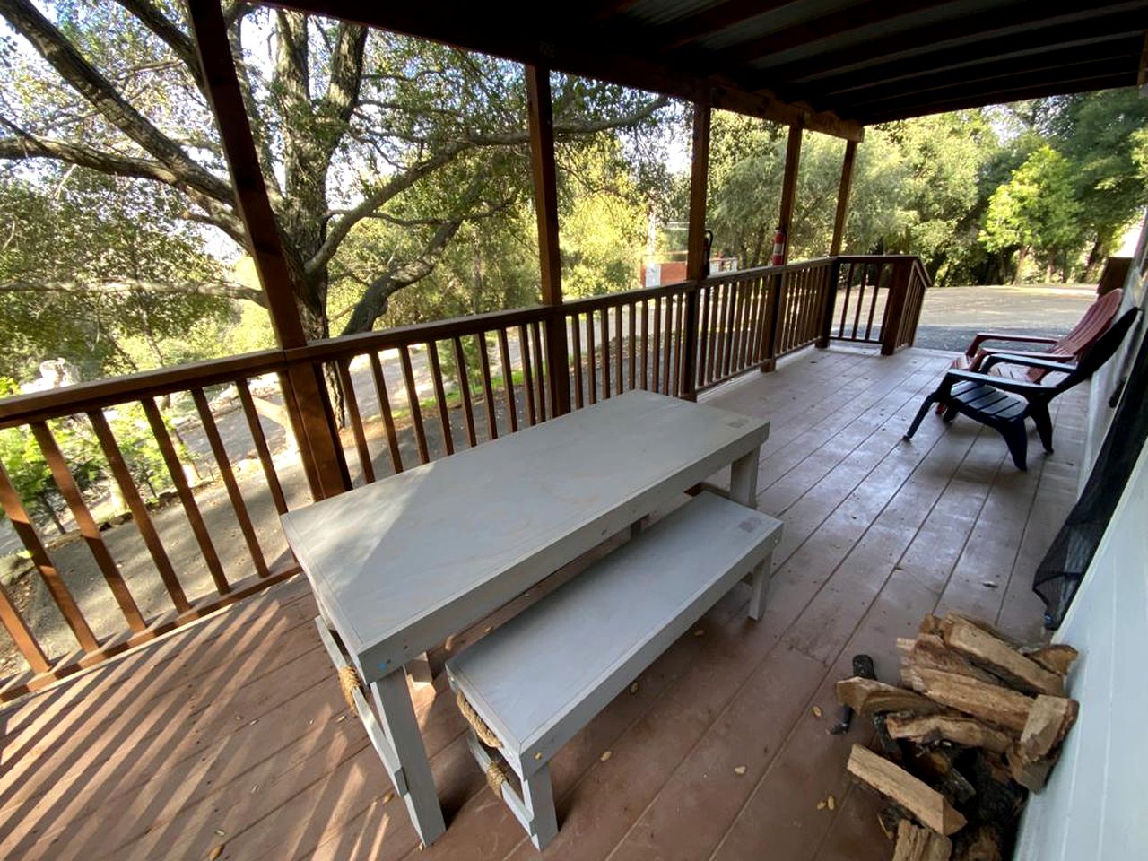 Elegant Lakeview Cabin in Santa Ysabel: Your Secluded Retreat