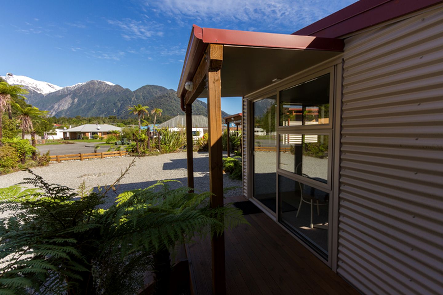 Charming Cottage Rentals with Striking Mountain Views in Franz Josef Glacier, New Zealand