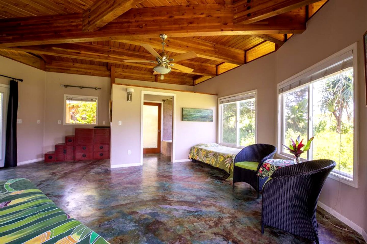 Serene Cottage Rental Ideal for Glamping in Hawaii