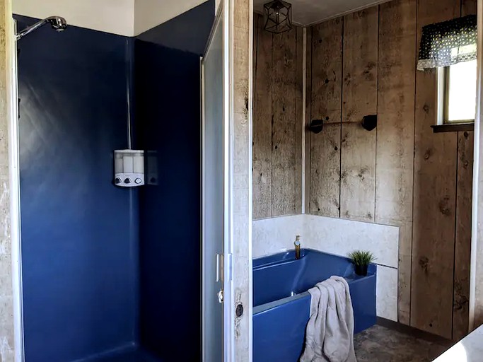 Cabins (Mount Shasta, California, United States of America)