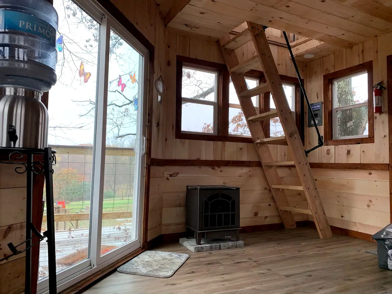 Magical Connecticut Tree House on a Working Farm